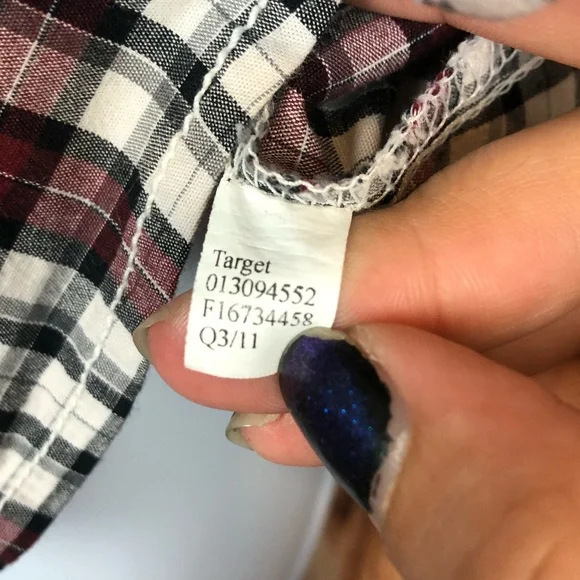 Mossimo Plaid Button Down Collared Long Sleeve Shirt - Picture 7 of 8